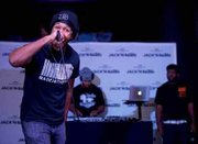 (Left) After three intense rounds, Baltimore native Osiris Green took home the crown as the 2015 Washington D.C. winner of the Jack Daniel’s® Tennessee Honey presents Jack’N For Beats: We Got Bars Tour. 
