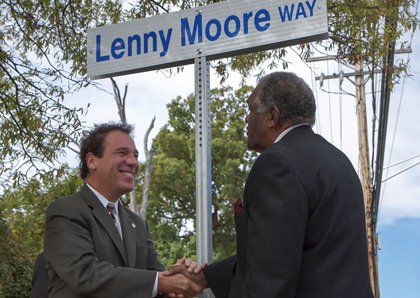 Road named in honor of former Baltimore Colts Legend Lenny Moore