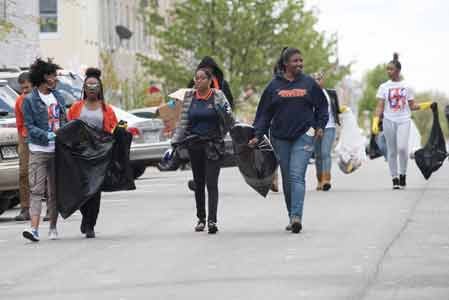 Hundreds help clean up after Baltimore riots