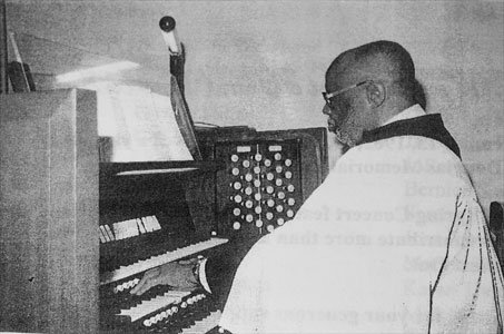Choral concert honors longtime organist