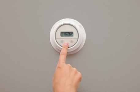 How thermostats save homeowners money and energy
