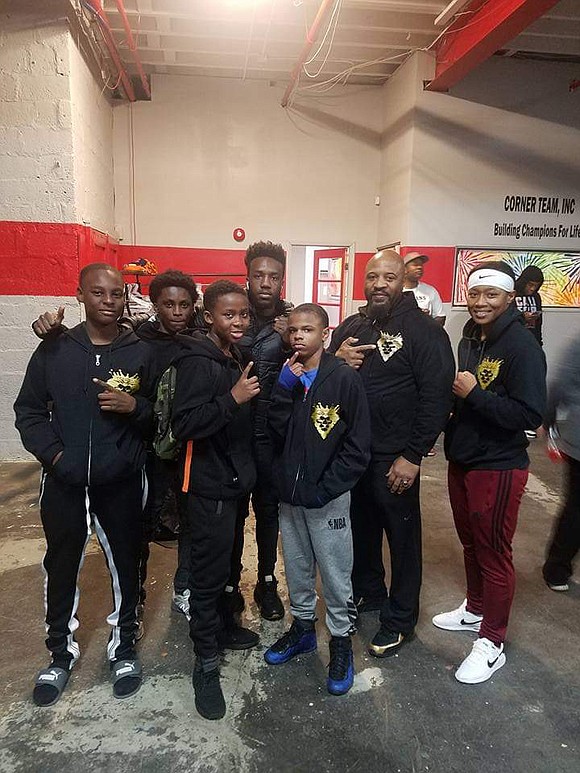 Baltimore Boxers From Time 2 Grind Gym Seeking Titles At Golden Gloves