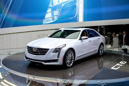 Cadillac unveils new plug-in hybrid sedan