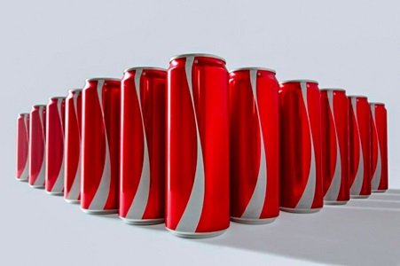 VIDEO: Coca-Cola sends a message with label-free cans