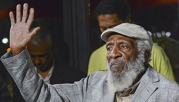 Dick Gregory Remembered, Lionized By Mourners