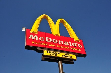 McDonald’s gives workers a raise, but is criticized for not going far enough