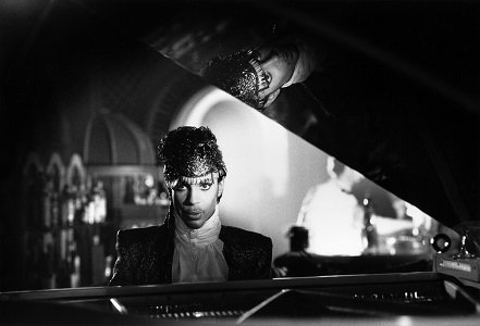 Prince’s last days: Health scares, thrilling shows, purple pianos