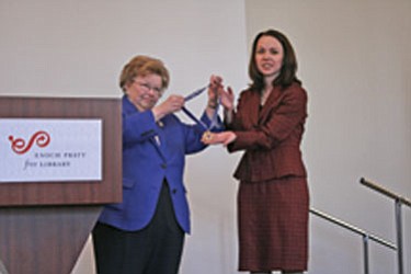 Senator Barbara Mikulski loans Presidential Medal of Freedom to Pratt Library