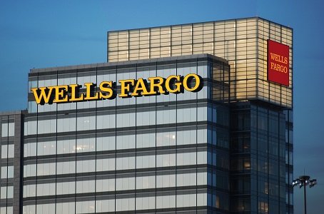 Wells Fargo worker asks CEO for raise in email, CC’ing hundreds of thousands